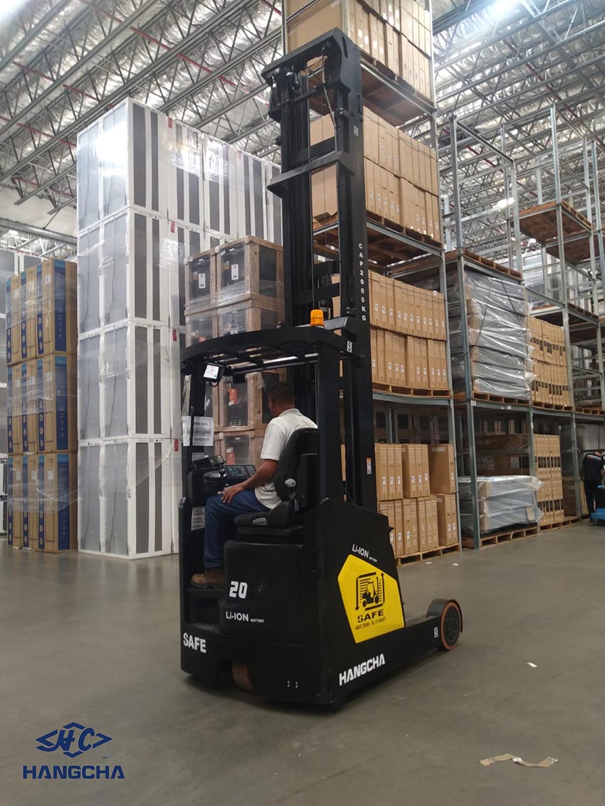 Share Your Application Case--Reach Truck in Brazil (1).jpg